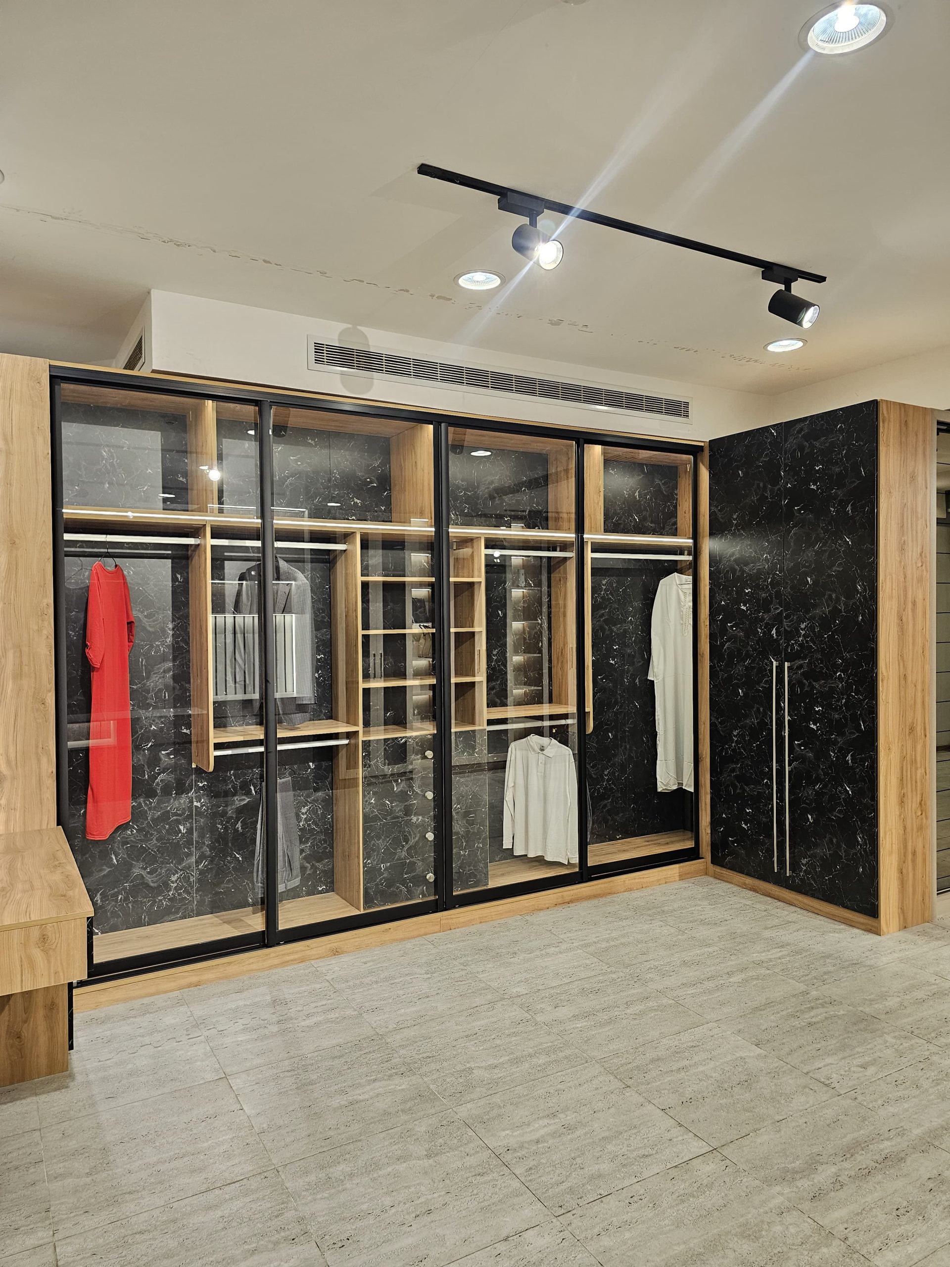 غرفة ملابس عصرية